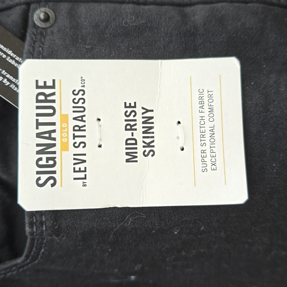 Signature Gold Levi Strauss Black Mid Rise Skinny Jeans 10S ** - Picture 3 of 7